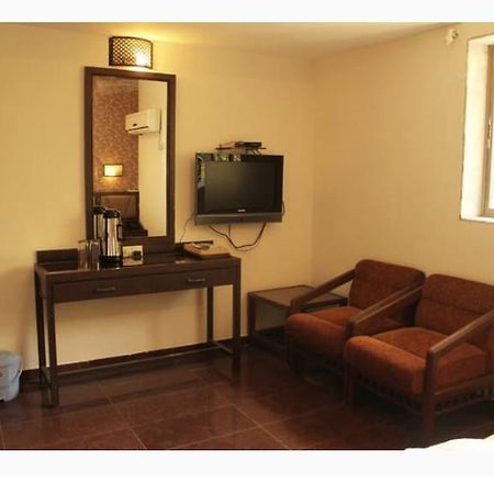 Hotel Ganesh Palace Bombaj Zewnętrze zdjęcie